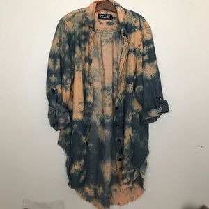 Long line bleach dyed button down top